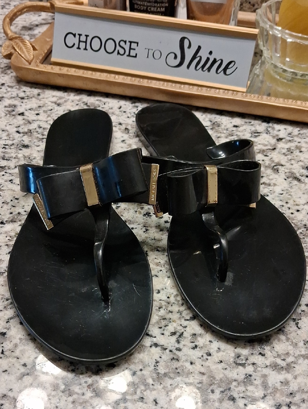MICHAEL Michael Kors Kayden Bow Jelly Thong Sandals ** Size 9 - Picture 4 of 8